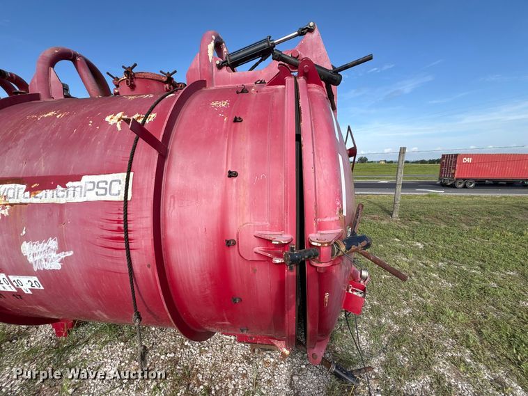 image for item EA7321 2011 Global vacuum Systems, Inc vacuum tank bed