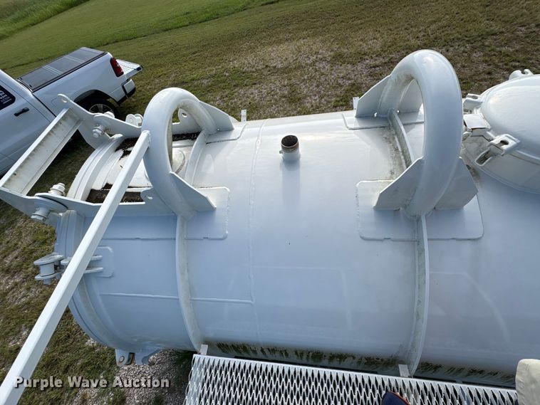 image for item EA7323 Vacuum tank
