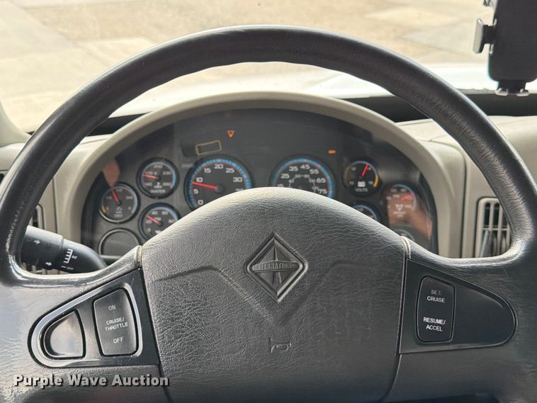 image for item ED5144 2018 International DuraStar 4300 box truck