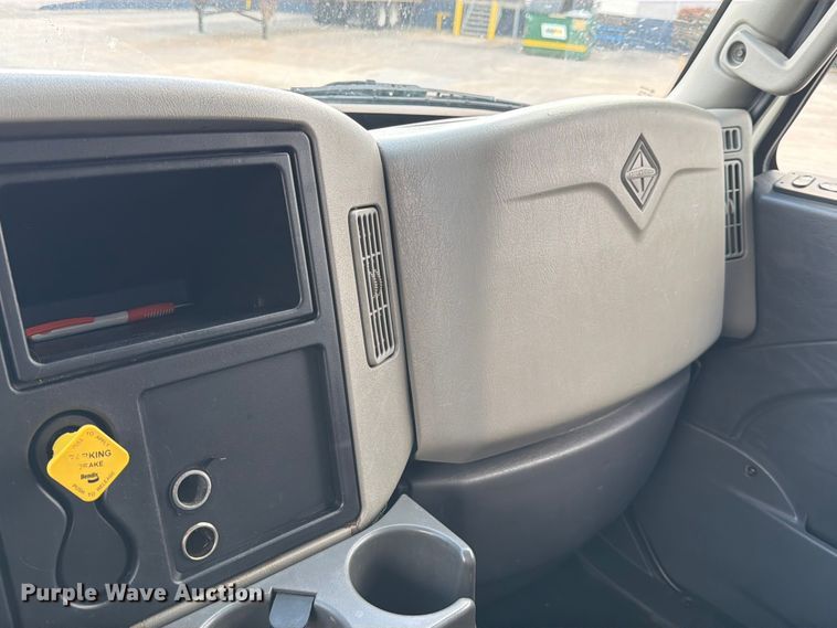 image for item ED5144 2018 International DuraStar 4300 box truck