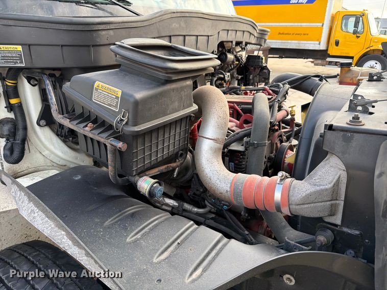image for item ED5144 2018 International DuraStar 4300 box truck