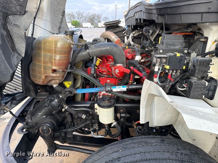 image for item ED5144 2018 International DuraStar 4300 box truck