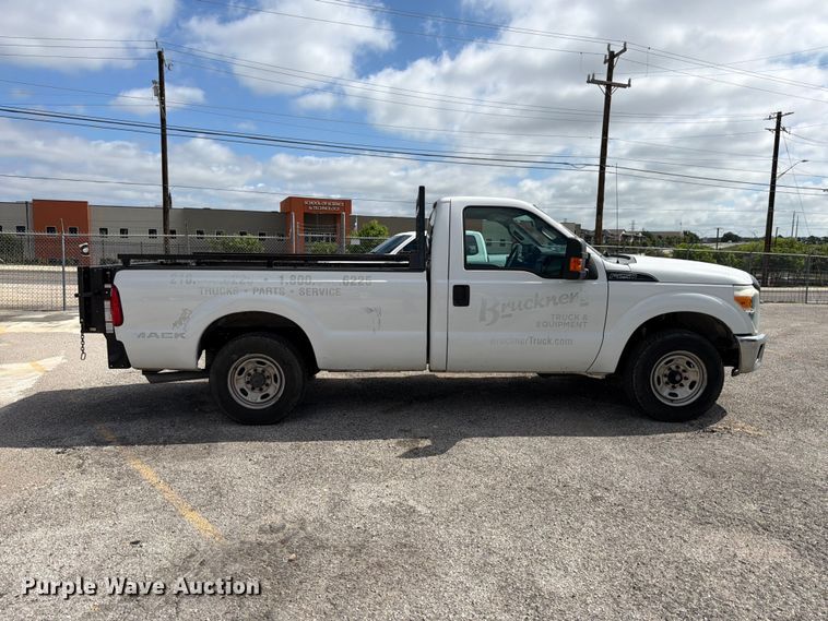 image for item ED5338 2016 Ford F250 Super Duty pickup truck