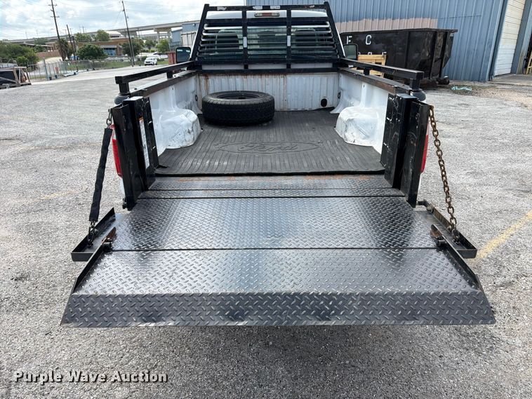 image for item ED5338 2016 Ford F250 Super Duty pickup truck