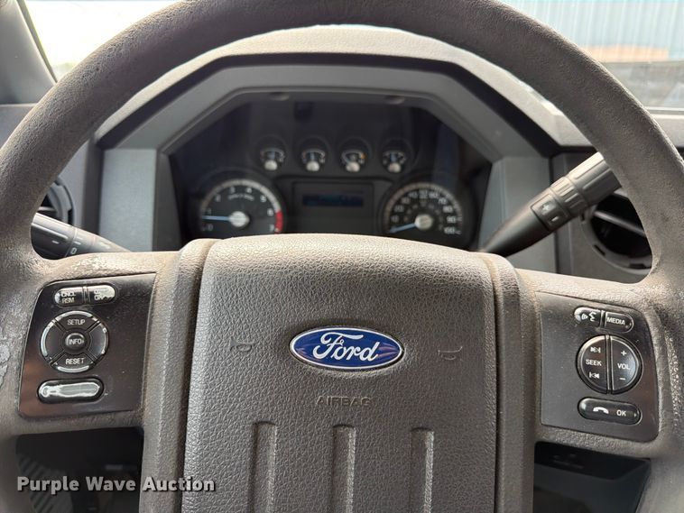 image for item ED5338 2016 Ford F250 Super Duty pickup truck