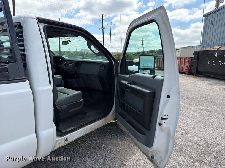image for item ED5338 2016 Ford F250 Super Duty pickup truck