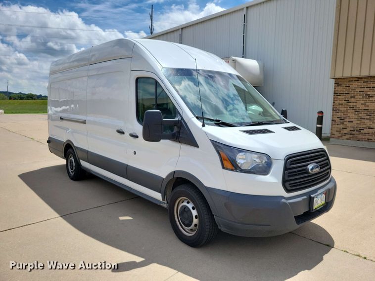 image for item EE1069 2018 Ford Transit 350 van