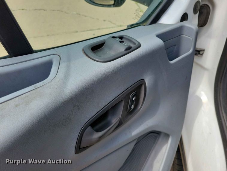 image for item EE1069 2018 Ford Transit 350 van