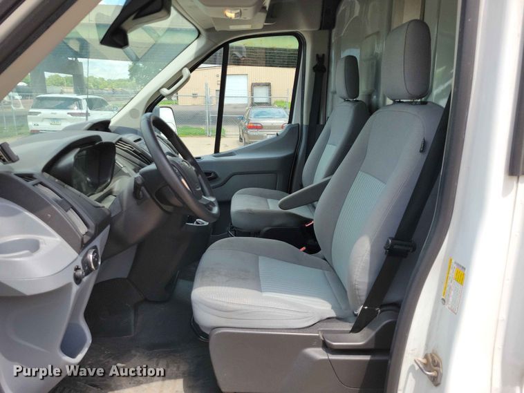 image for item EE1069 2018 Ford Transit 350 van