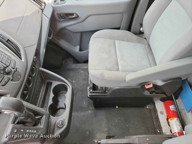 image for item EE1069 2018 Ford Transit 350 van
