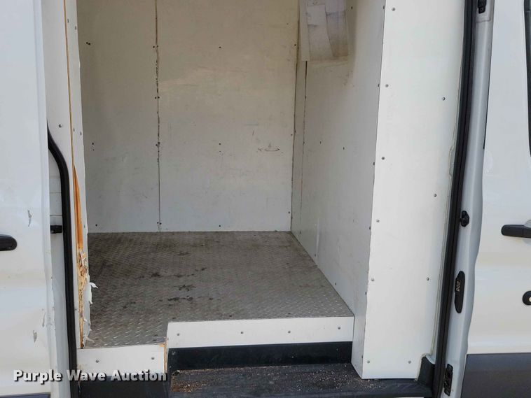 image for item EE1069 2018 Ford Transit 350 van