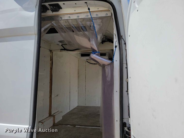 image for item EE1069 2018 Ford Transit 350 van