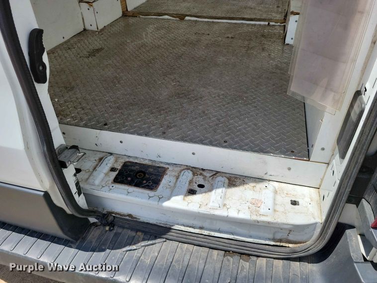 image for item EE1069 2018 Ford Transit 350 van
