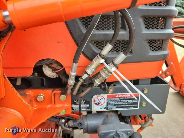 image for item EE1099 Kubota BX1500 MFWD tractor