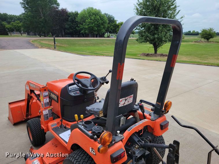 image for item EE1099 Kubota BX1500 MFWD tractor