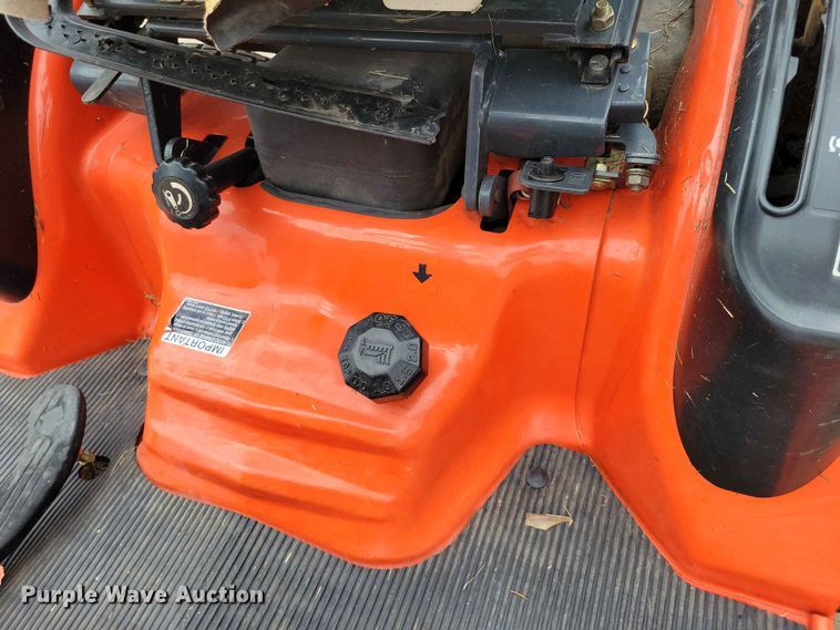 image for item EE1099 Kubota BX1500 MFWD tractor