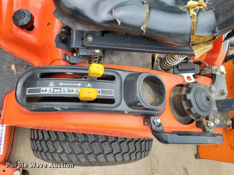 image for item EE1099 Kubota BX1500 MFWD tractor