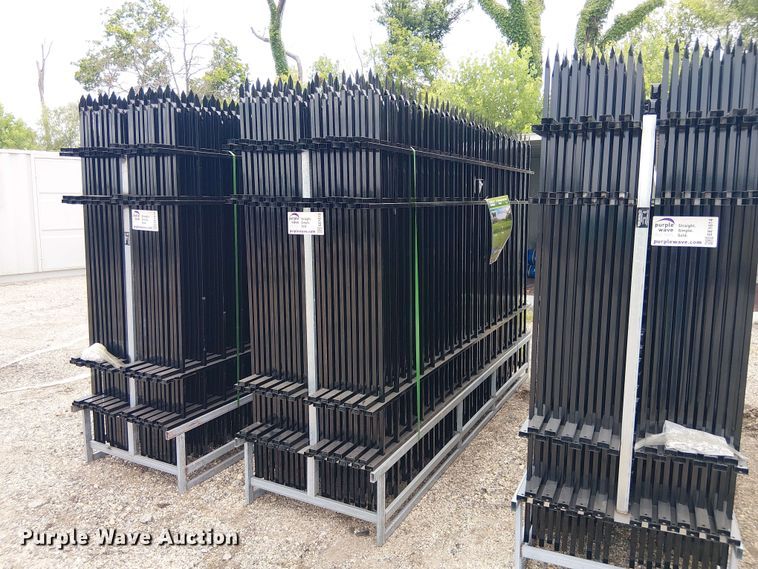 (22) Valley Pioneer F10 fence panels
