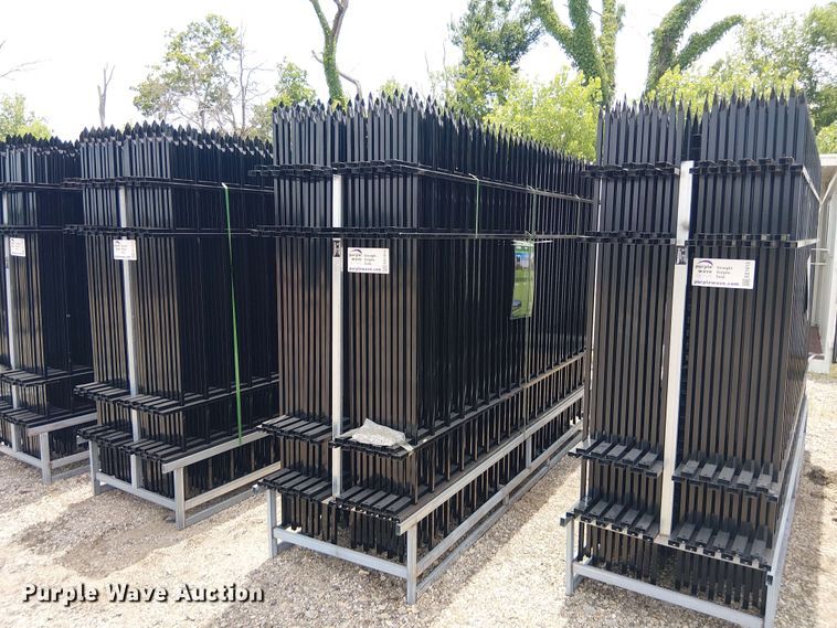(22) Valley Pioneer F10 fence panels