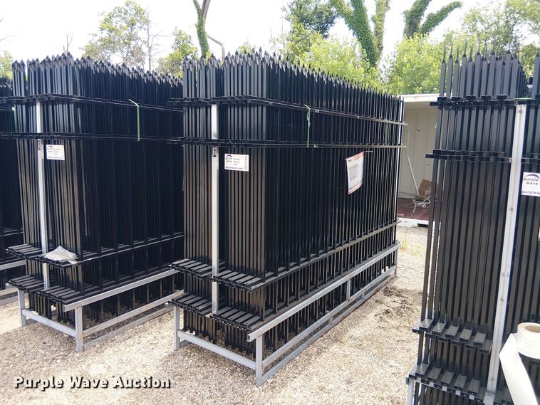 (22) Valley Pioneer F10 fence panels