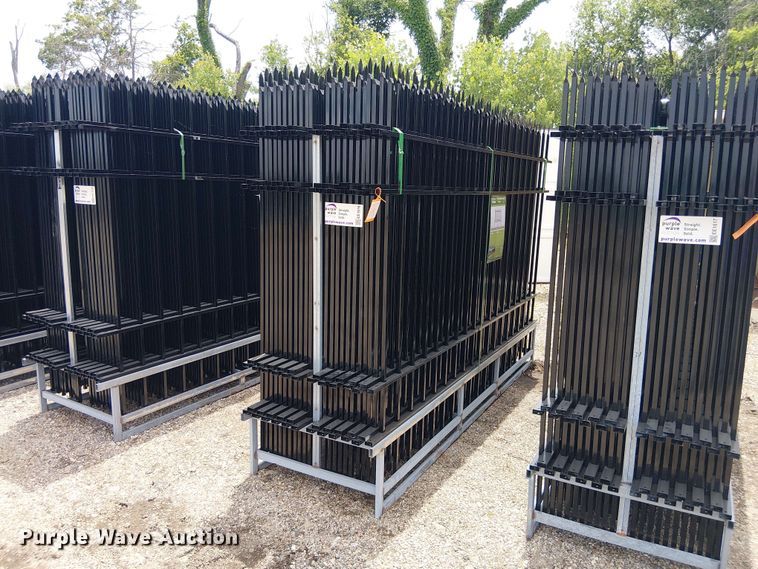 (22) Valley Pioneer F10 fence panels