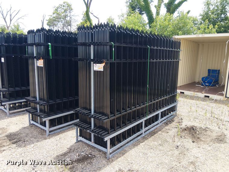 (22) Valley Pioneer F10 fence panels