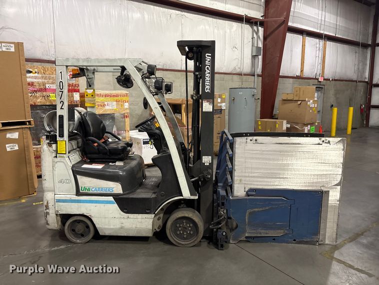 image for item EF1263 2017 UniCarriers CFS40 forklift