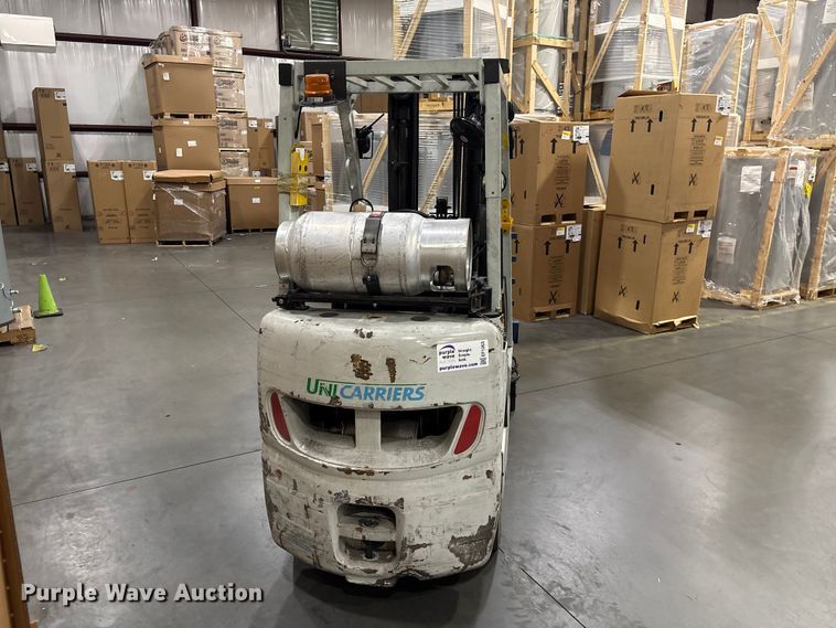 image for item EF1263 2017 UniCarriers CFS40 forklift