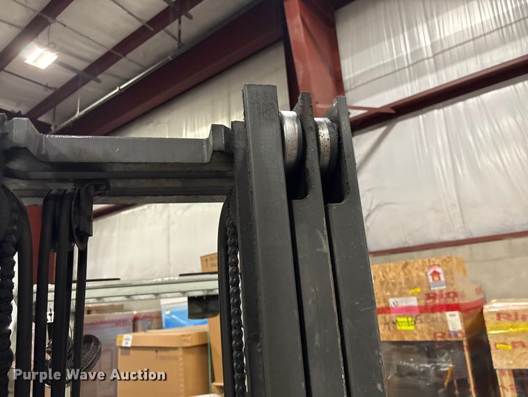 image for item EF1263 2017 UniCarriers CFS40 forklift
