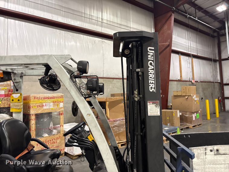 image for item EF1263 2017 UniCarriers CFS40 forklift