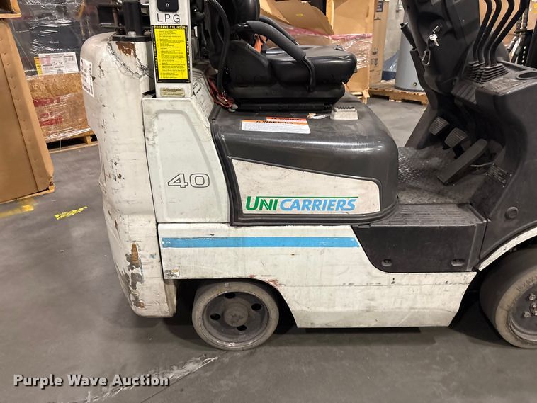 image for item EF1263 2017 UniCarriers CFS40 forklift