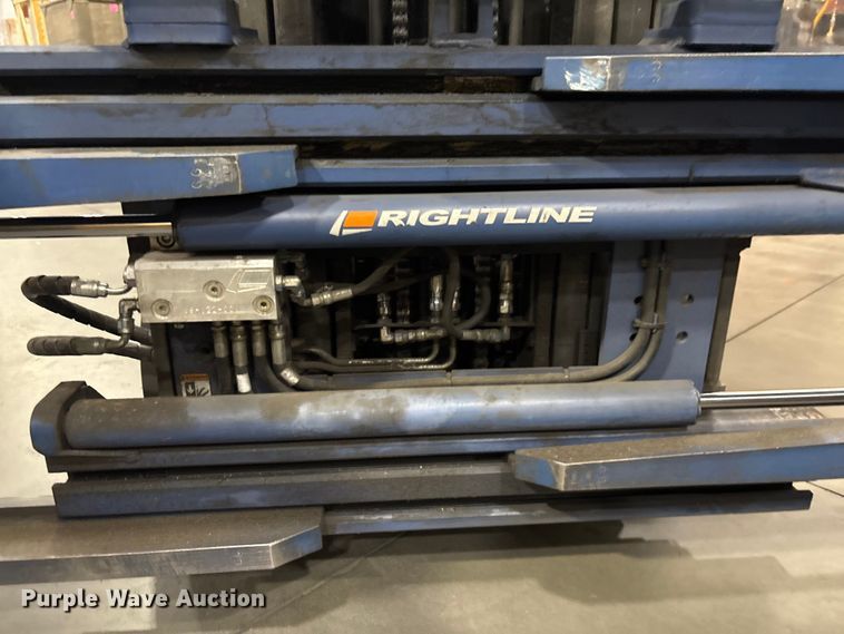 image for item EF1263 2017 UniCarriers CFS40 forklift