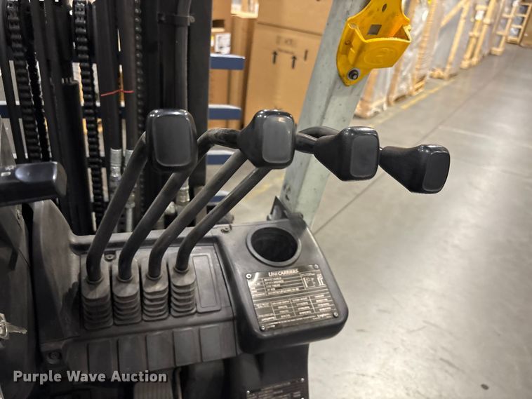 image for item EF1263 2017 UniCarriers CFS40 forklift