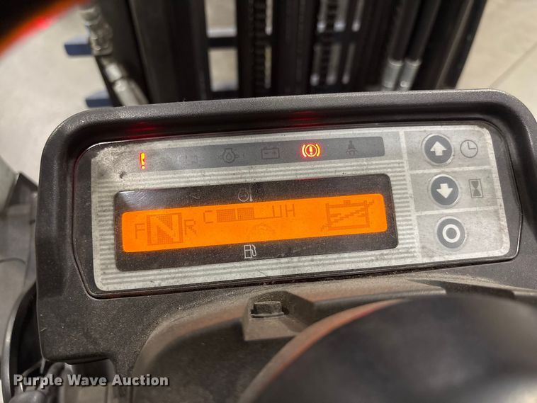 image for item EF1263 2017 UniCarriers CFS40 forklift