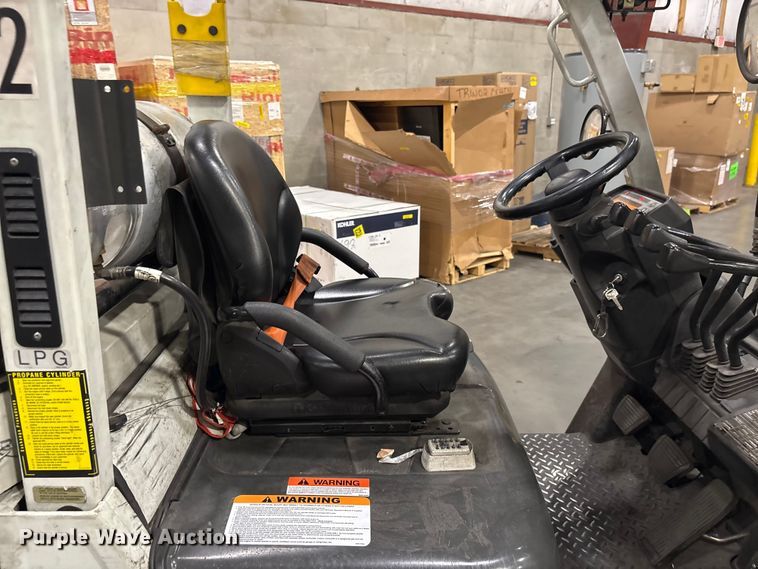 image for item EF1263 2017 UniCarriers CFS40 forklift