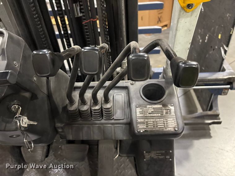 image for item EF1263 2017 UniCarriers CFS40 forklift