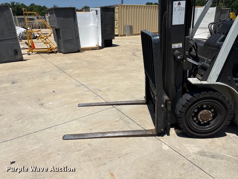 image for item EF1266 2017 UniCarriers PF50 forklift
