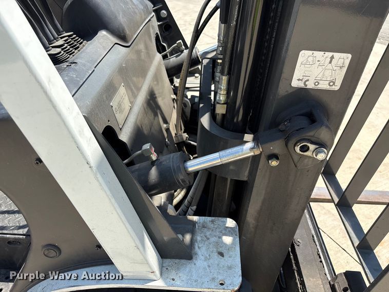 image for item EF1266 2017 UniCarriers PF50 forklift