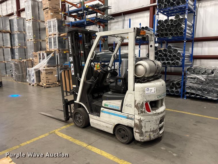 image for item EF1269 2017 UniCarriers CFS40 forklift