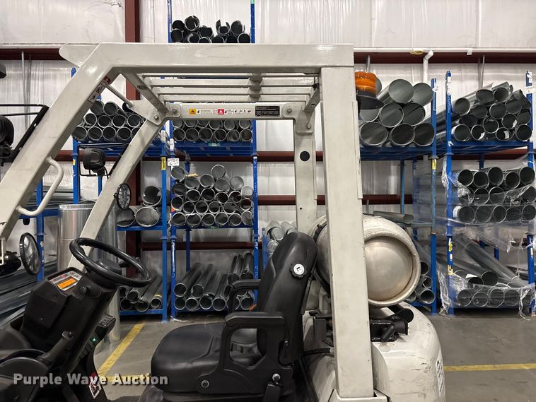 image for item EF1269 2017 UniCarriers CFS40 forklift