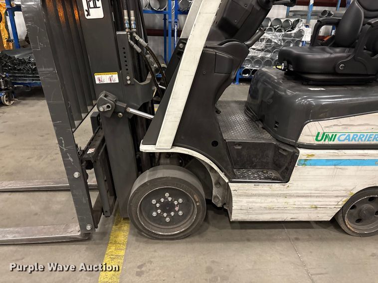 image for item EF1269 2017 UniCarriers CFS40 forklift