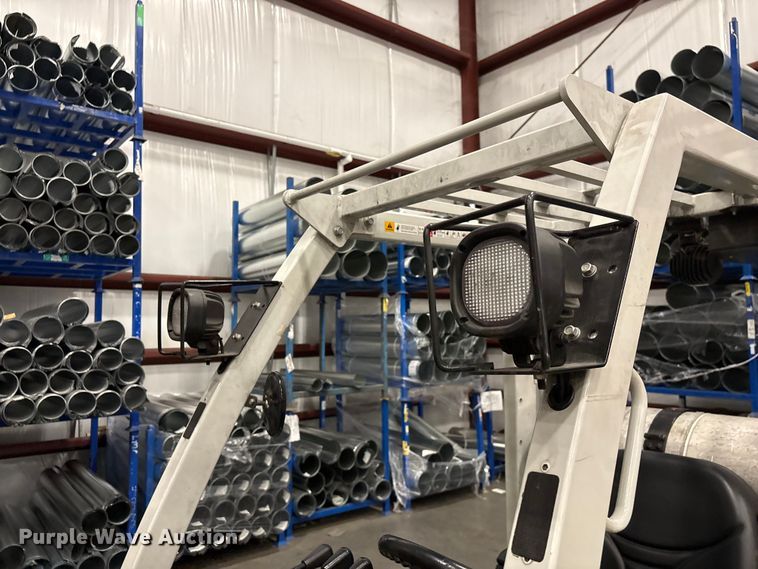 image for item EF1269 2017 UniCarriers CFS40 forklift