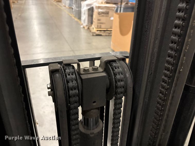 image for item EF1269 2017 UniCarriers CFS40 forklift