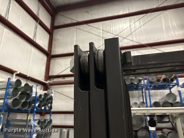 image for item EF1269 2017 UniCarriers CFS40 forklift