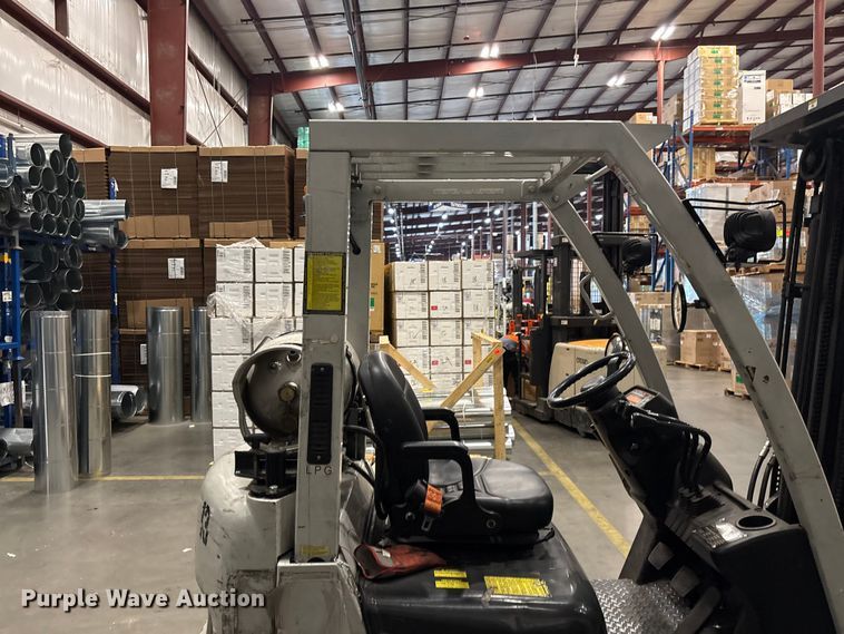 image for item EF1269 2017 UniCarriers CFS40 forklift