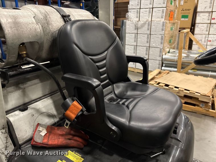 image for item EF1269 2017 UniCarriers CFS40 forklift