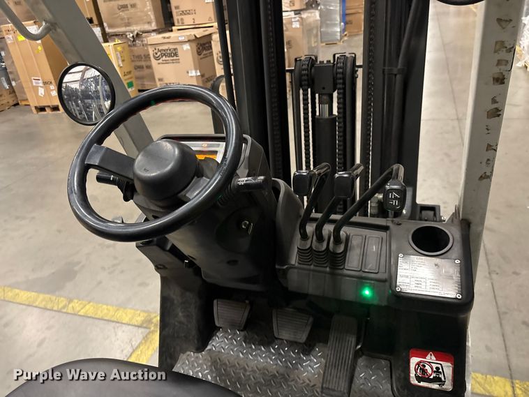 image for item EF1269 2017 UniCarriers CFS40 forklift