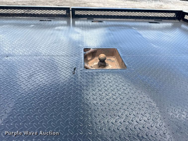 image for item EG6061 2012 Ford F550 Super Duty SuperCab flatbed pickup truck