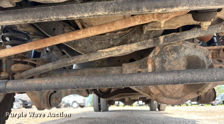 image for item EG6061 2012 Ford F550 Super Duty SuperCab flatbed pickup truck