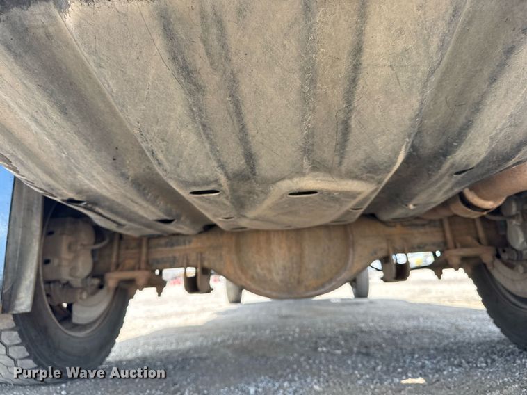image for item EG6061 2012 Ford F550 Super Duty SuperCab flatbed pickup truck
